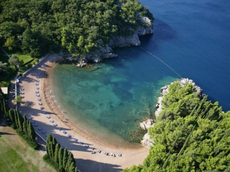 Где лучший пляжный отдых в Черногории