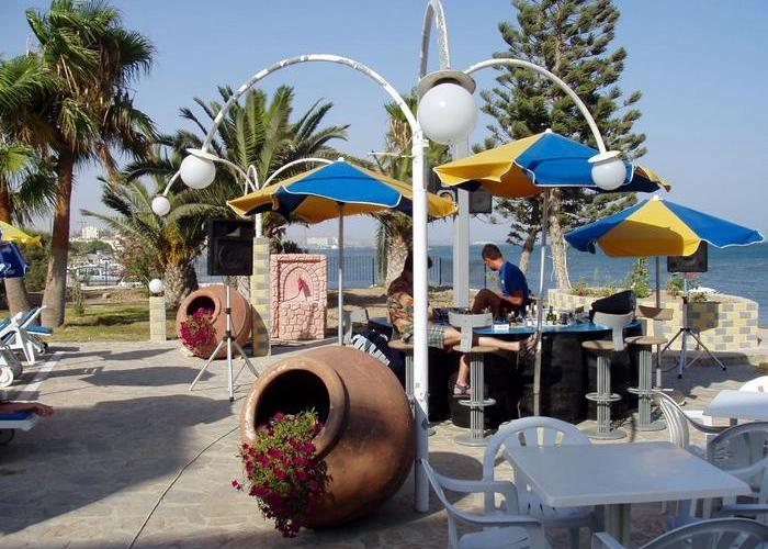Где молодежный отдых на Кипре