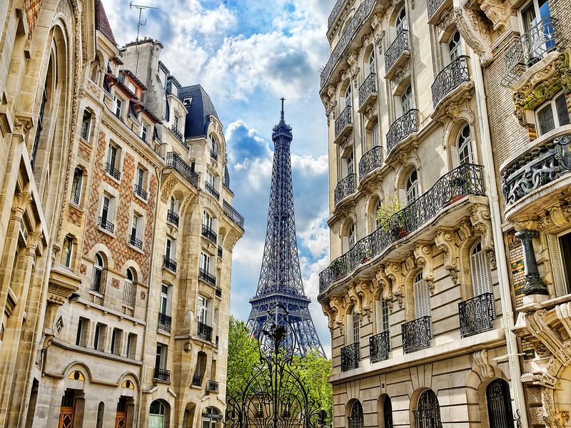 Как сэкономить на путешествии в Париж