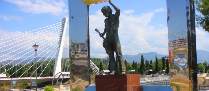 памятники Черногории