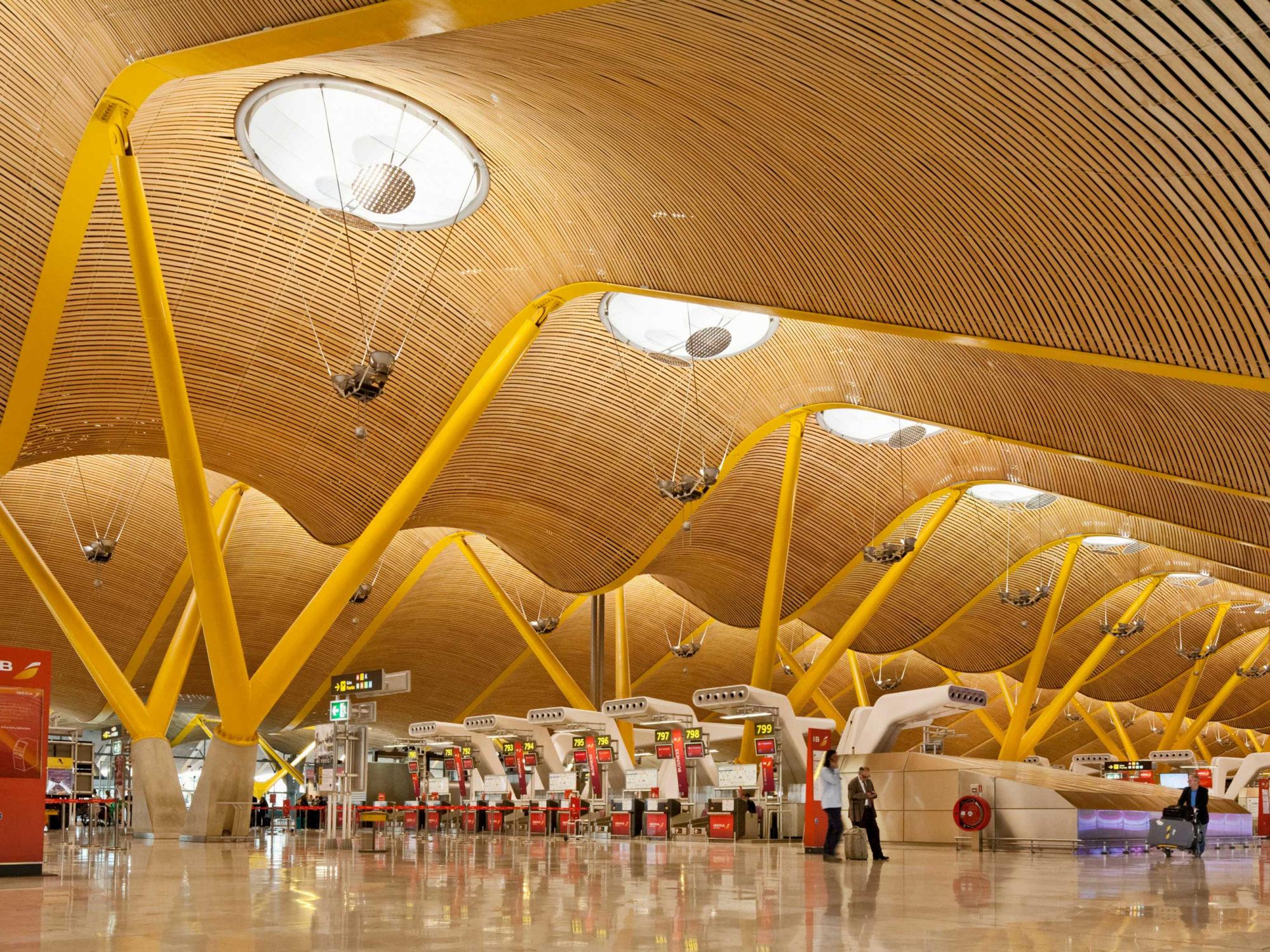 Терминалы в испанском аэропорту
