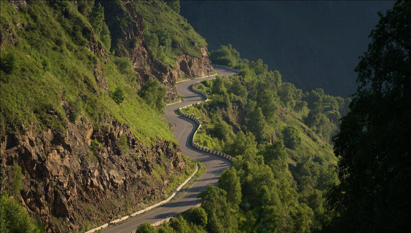 Фото дороги в Абхазии