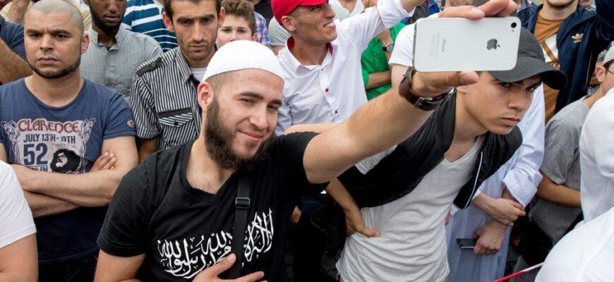 Мусульмане в Германии провели день открытых дверей в мечетях
