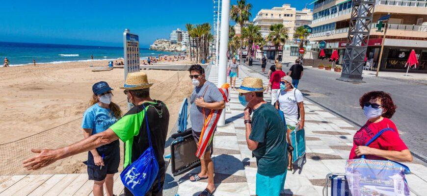В Испании туристы возмущены введением санитарных паспортов