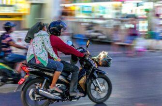 Ночные выезды туристов на мотоциклах в Паттае