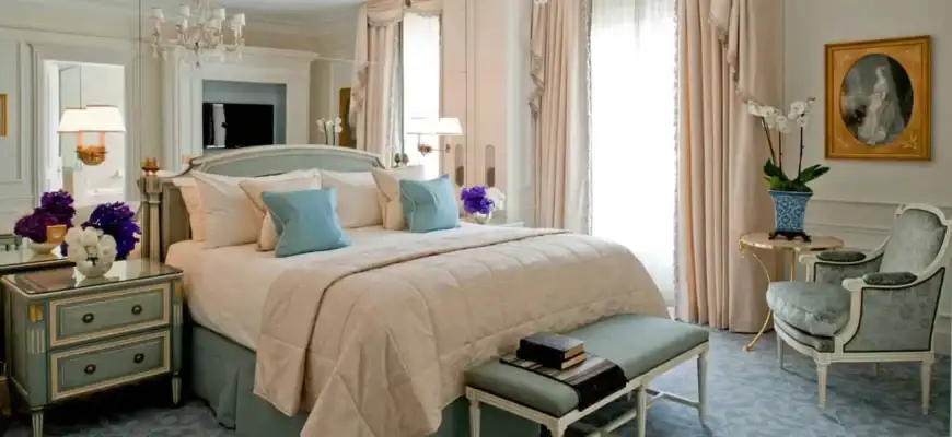 Four Seasons Hotel George V отель